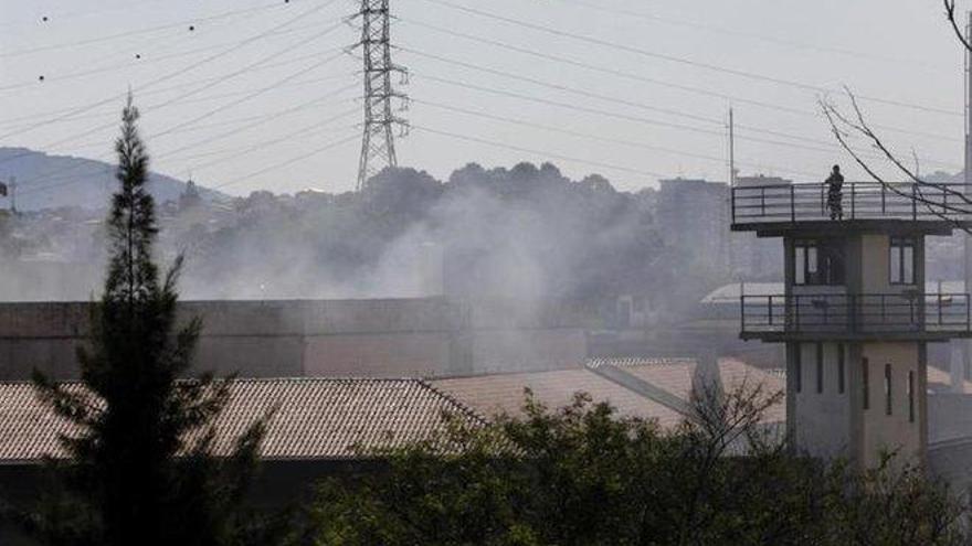 Caos en tres cárceles de Brasil: se fugan 1.350 presos en medio de motines