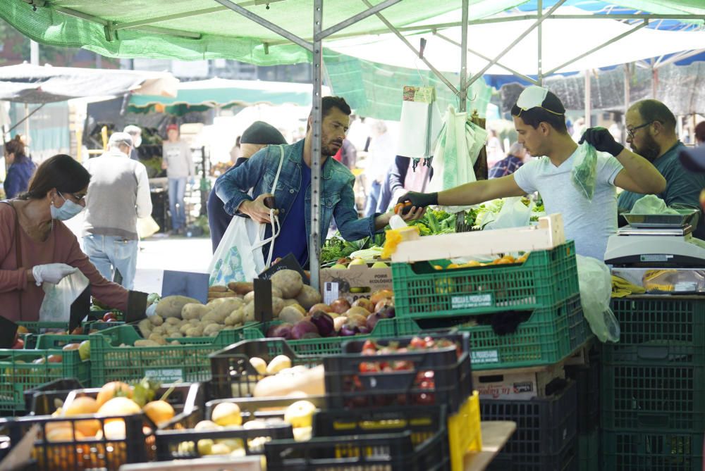 Imatges: EL mercat de Girona en un dissabte de confinament