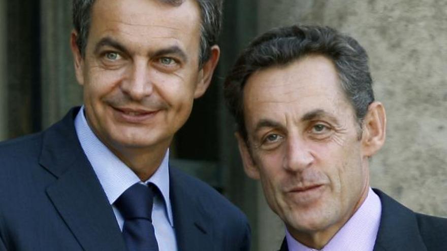 Zapatero agradece a Sarkozy su colaboración en la lucha contra ETA