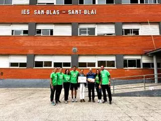El instituto San Blas de Alicante recauda 4.335 euros en su carrera solidaria contra el cáncer