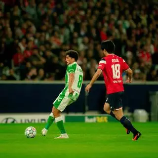 Lille-Betis, en directo: Pellegrini agota los cambios en el 81' con las entradas de Fran García y Deossa por Junior y Riquelme (2-3)