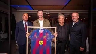Lewandowski, protagonista en la cena de campeones del Barça