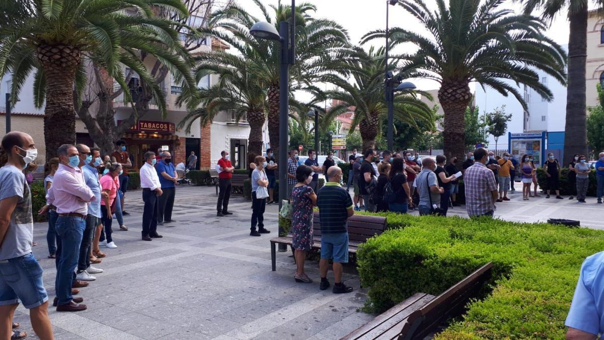 Cacerolada de hosteleros en Sant Joan que exigen más ayudas y más flexibilidad para instalar sus terrazas