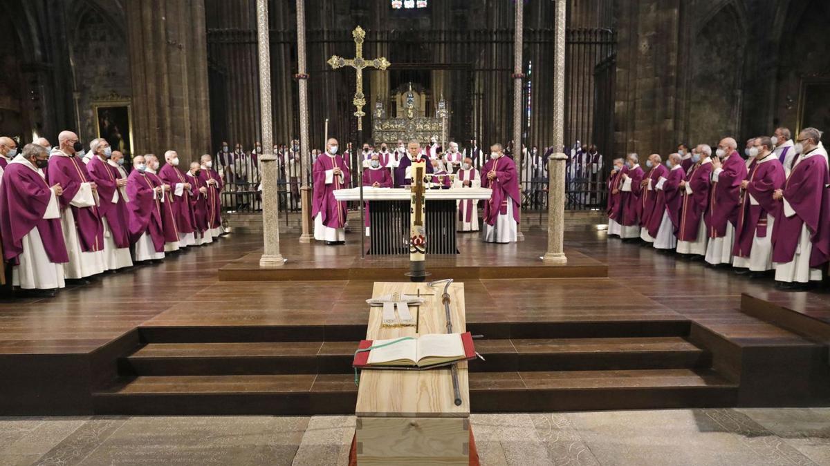 L’enterrament del bisbe Francesc Pardo a la Catedral de Girona, el passat 4 d’abril.  | ANIOL RESCLOSA