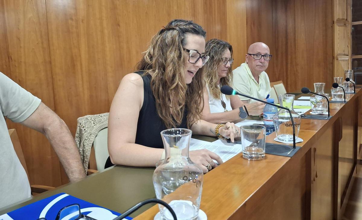 La concejala, al leer su discurso de despedida en el pleno de esta noche