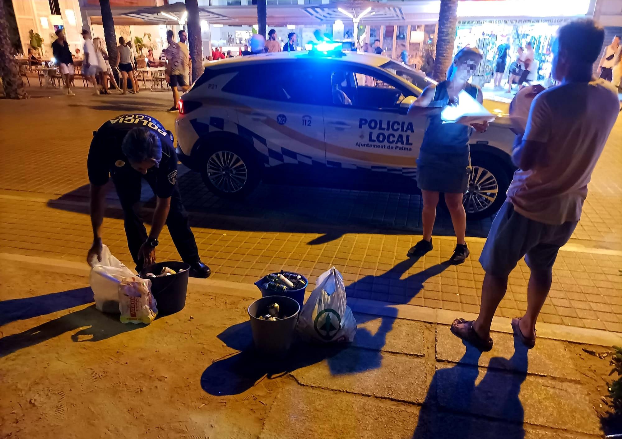 La Policía Local levanta 39 denuncias este viernes en la Playa de Palma