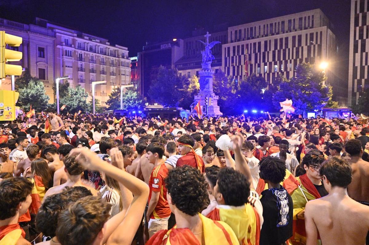 En imágenes | Zaragoza celebra el triunfo de España en la final del Mundial