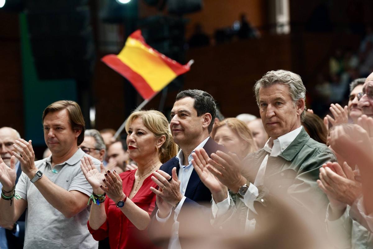 Mitin del candidato a la presidencia de la Junta de Andalucía, Juanma Moreno Bonilla, junto al presidente del PP nacional, Alberto Núñez Feijoo, en Carranque