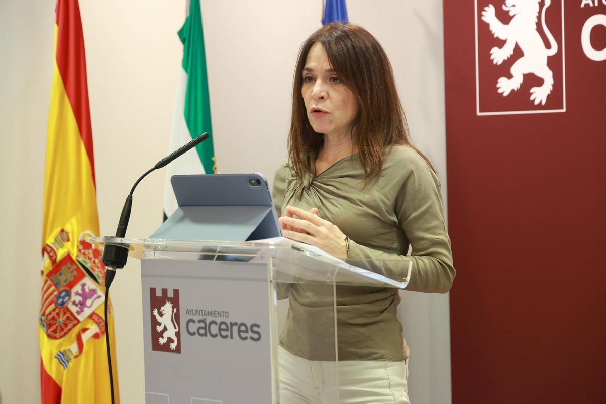Belén Fernández, durante la rueda de prensa de este jueves.