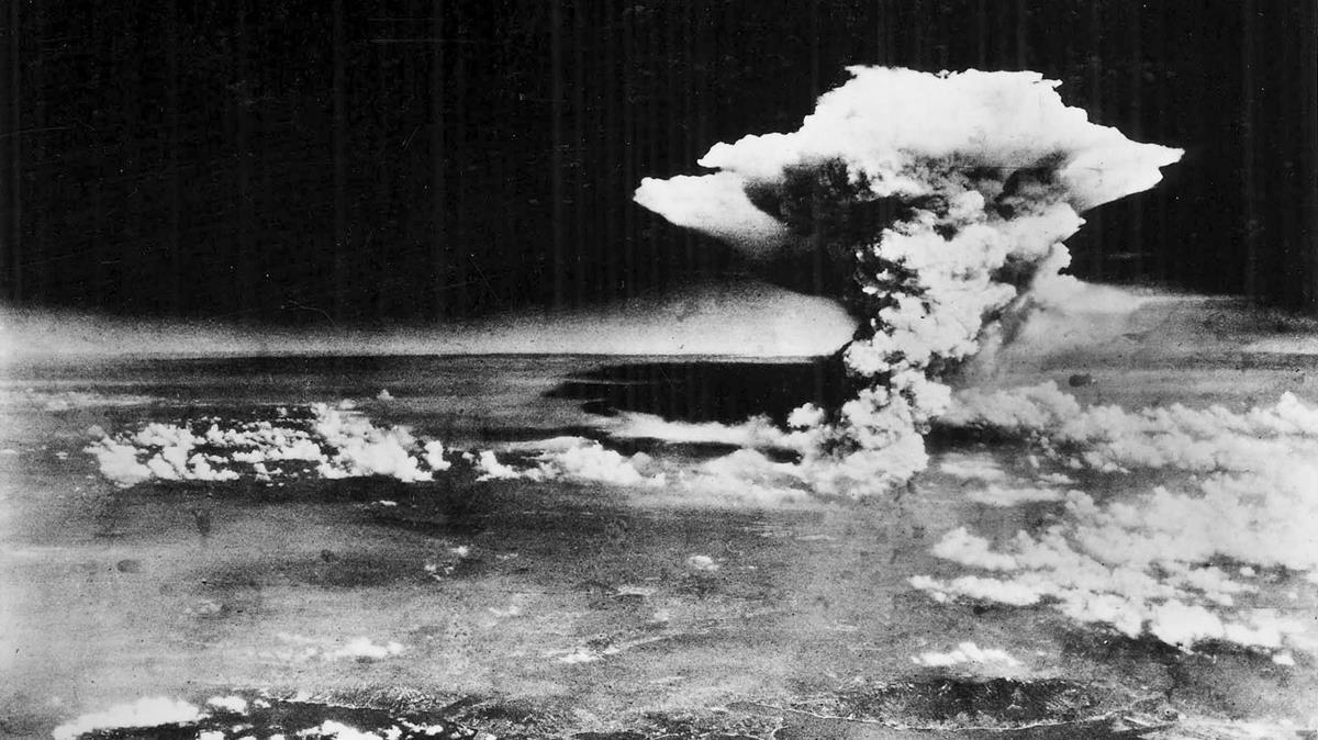 Bomba atómica sobre Hiroshima, en un imagen tomada por el Ejército de EEUU. 