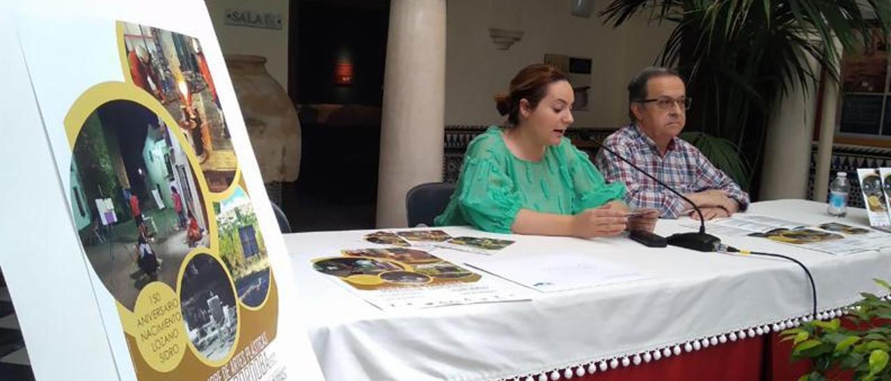 Jezabel Ramírez y Miguel Forcada, en la presentación de los cursos.