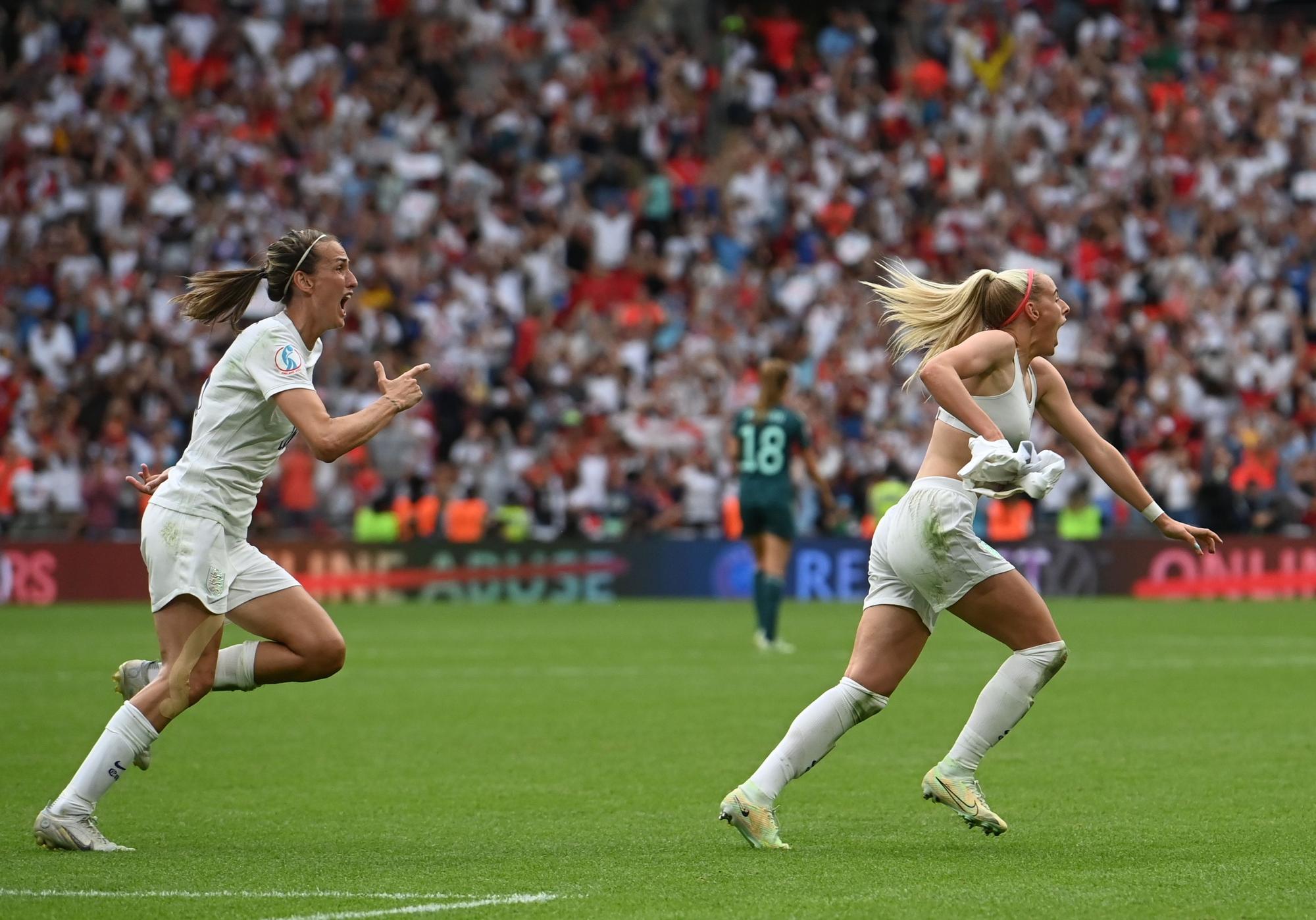 Así ha sido el gol de Kelly para que Inglaterra gane la Eurocopa Femenina