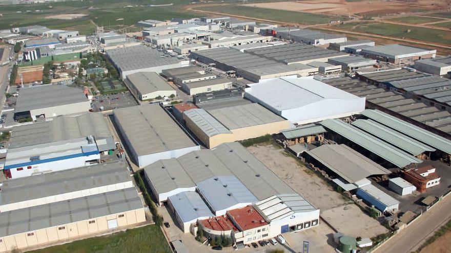 Panorámica del área industrial del municipio de Riba-roja de Túria.