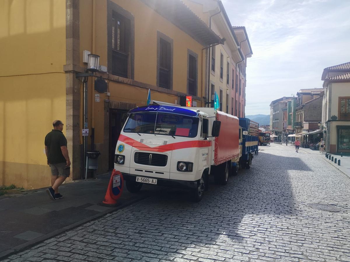 La Concentración de Camiones y Coches Clásicos "Villa de Salas", en imágenes