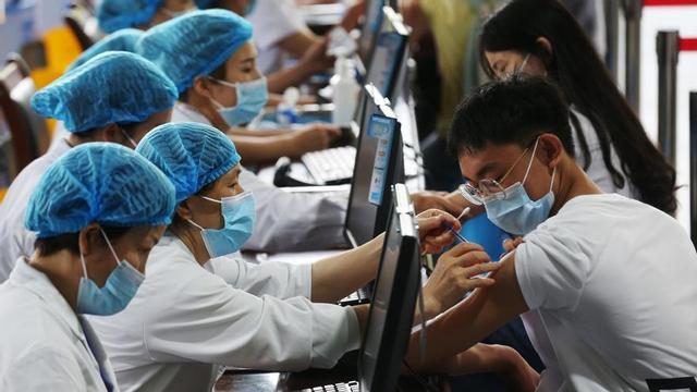 Vacunación contra la COVID-19 en China.