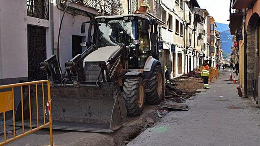 Treballs al carrer Raval que és previst que s&#039;acabin aquest mes