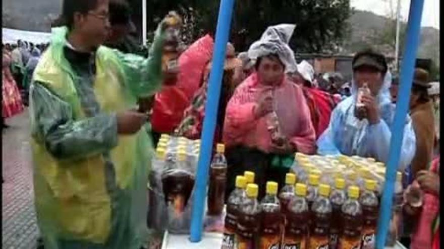 Bolivia presenta la auténtica Coca Kolla