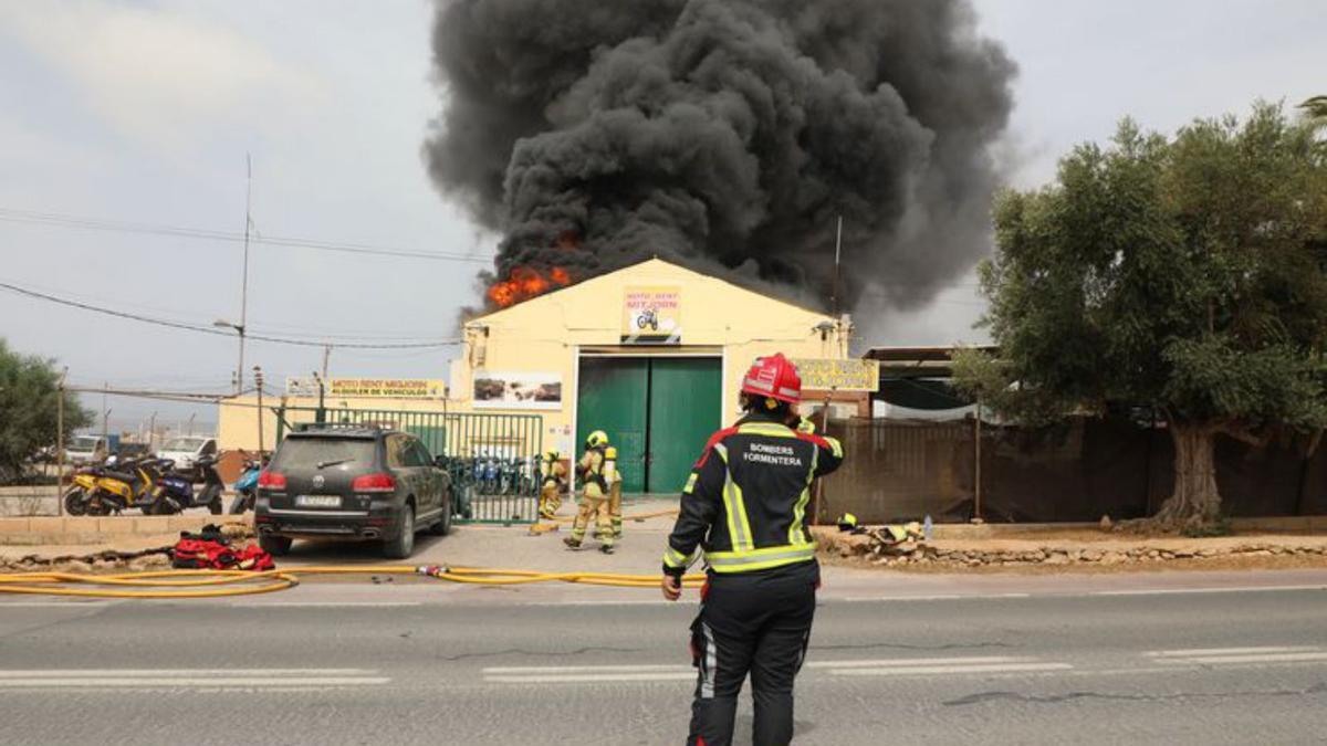 Las Llamas Adquirieron Rápidamente Mucha Fuerza.