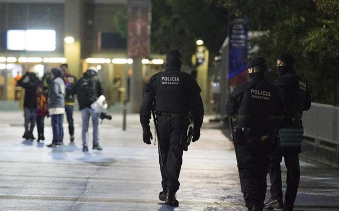 Máxima seguridad en el Camp Nou en la previa del Barça-Roma