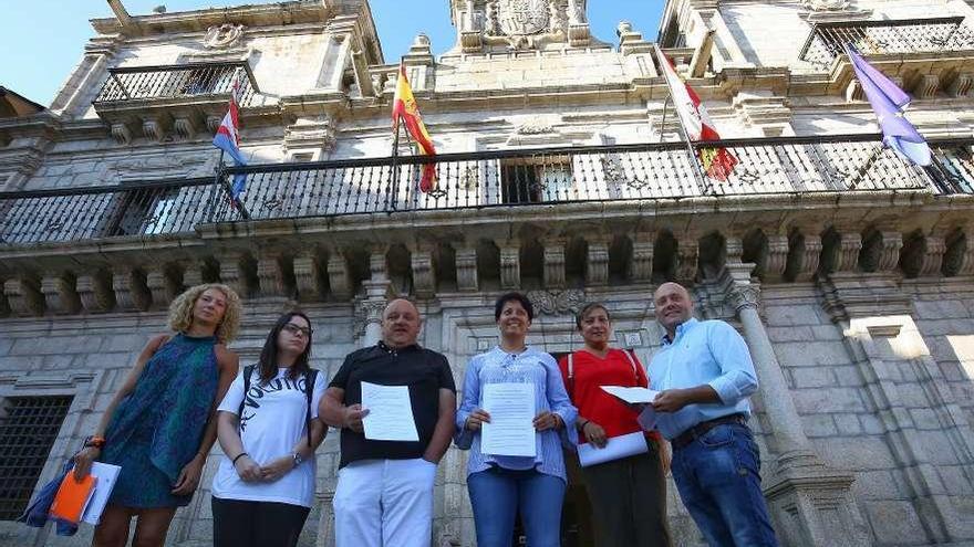 Concejales del PSOE, Ciudadanos, y Ponferrada en Común presentan la solicitud de la convocatoria del pleno.