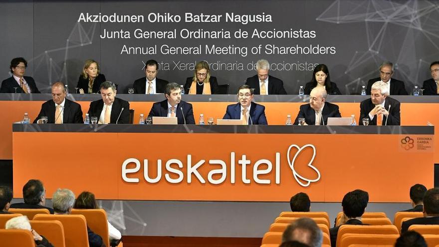 Euskaltel materializa la absorción de Telecable por R para simplificar el  grupo y reducir costes - La Nueva España