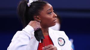 Simone Biles es retira de la final per equips de gimnàstica i està en dubte la seva continuïtat en els Jocs