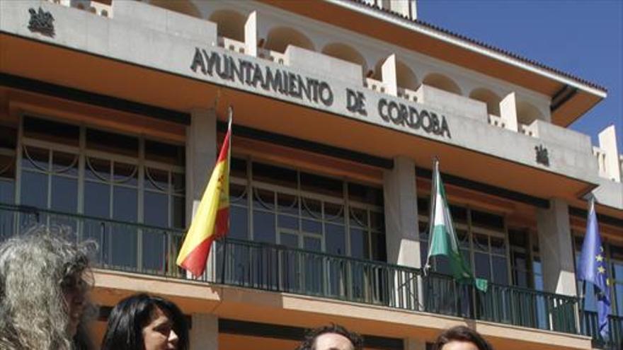 Ambrosio asume la «responsabilidad» de los colegios sin dar fechas ni cifras