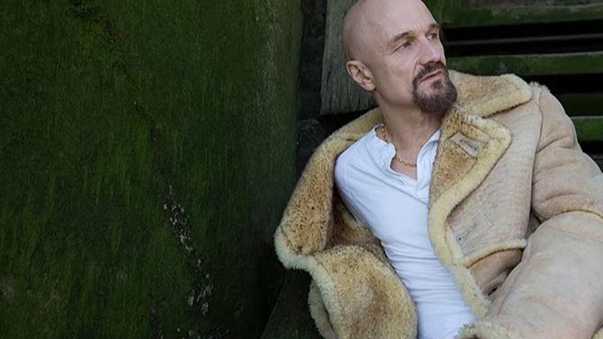 Tim Booth