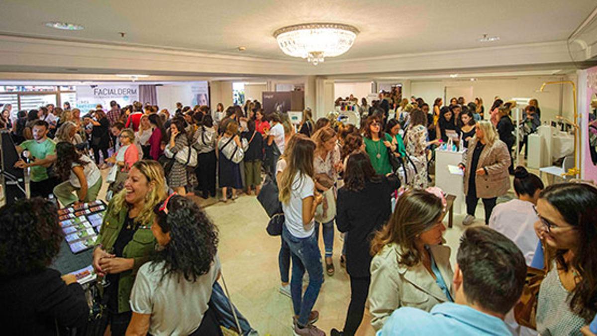 Lleno total de Woman Beauty Day