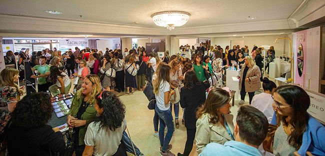 Lleno total de Woman Beauty Day