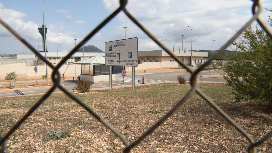 Peligro: Los presos de la cárcel de Albocàsser logran colar 218 teléfonos en cinco años