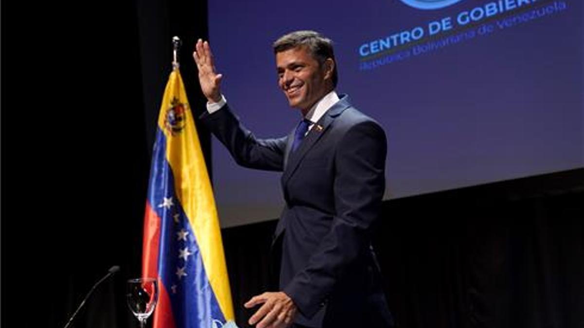 Leopoldo López poco después de salir de Venezuela.