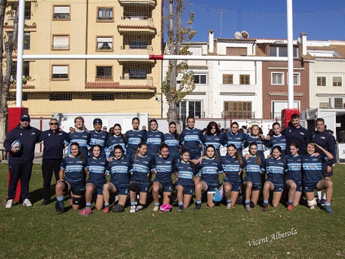 Jugadoras y técnicos de la selección valenciana M17 en el Vergeret de Tavernes