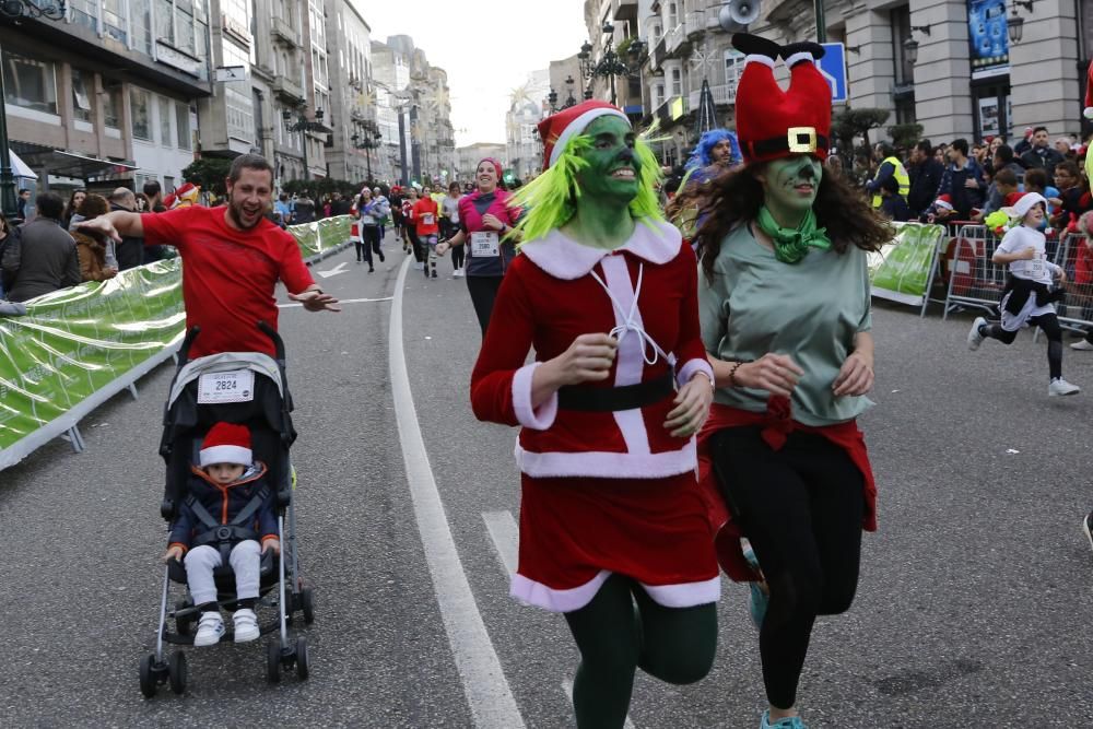 Miles de participantes celebraron el fin de año por el centro de Vigo