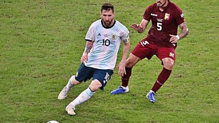 Leo Messi intentarà liderar la seva selecció cap a la final continental