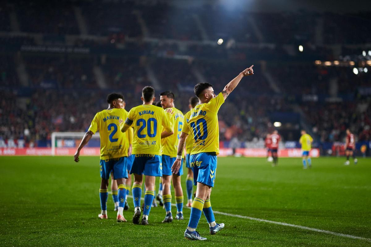 Moleiro celebra su gol en Pamplona