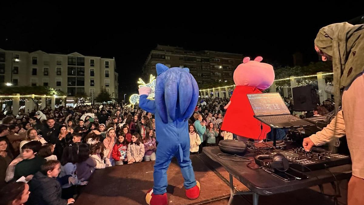 Espectáculo de animación en las fiestas del pasado año en Coria.