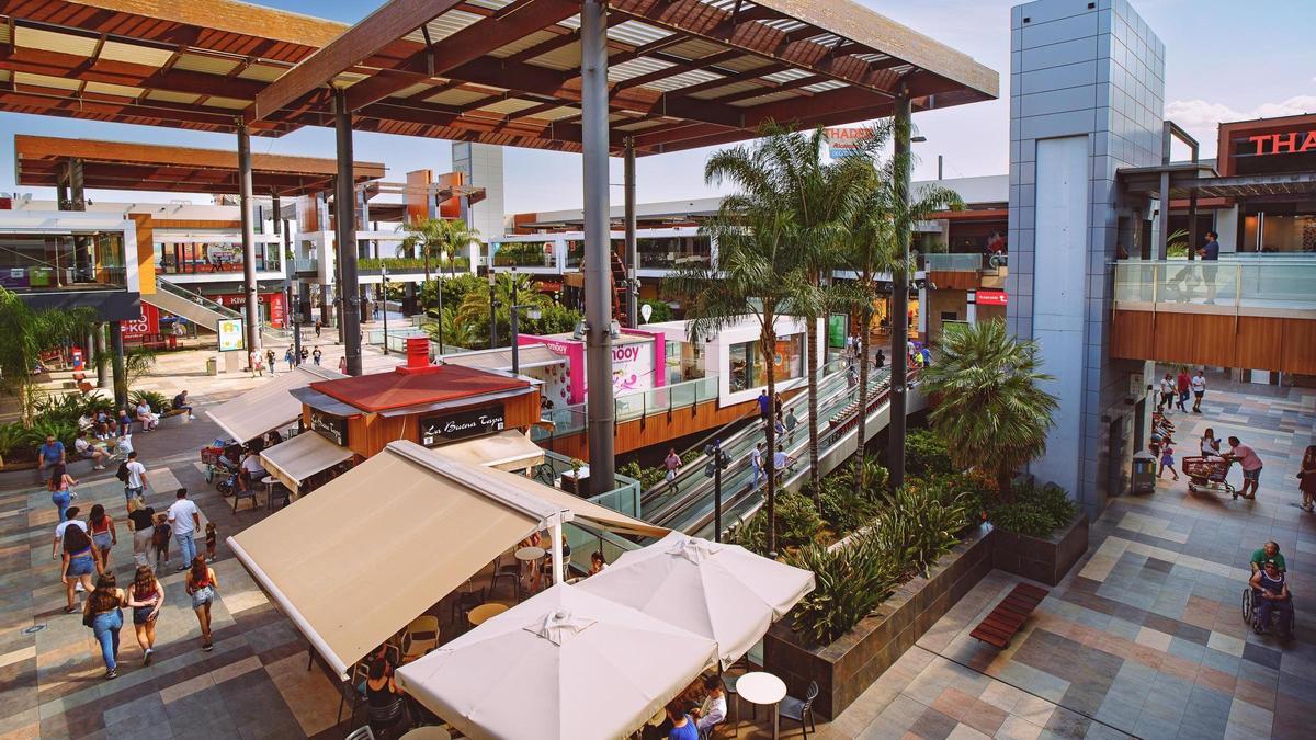Centro Comercial Thader.