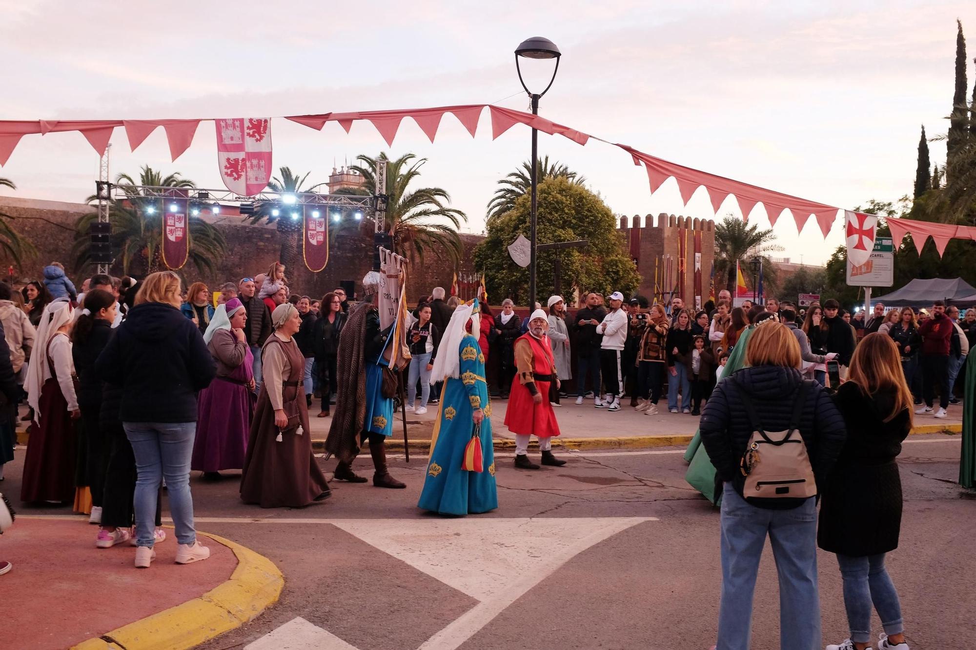 El multitudinario viaje al pasado de la Feria Medieval de Mascarell, en imágenes