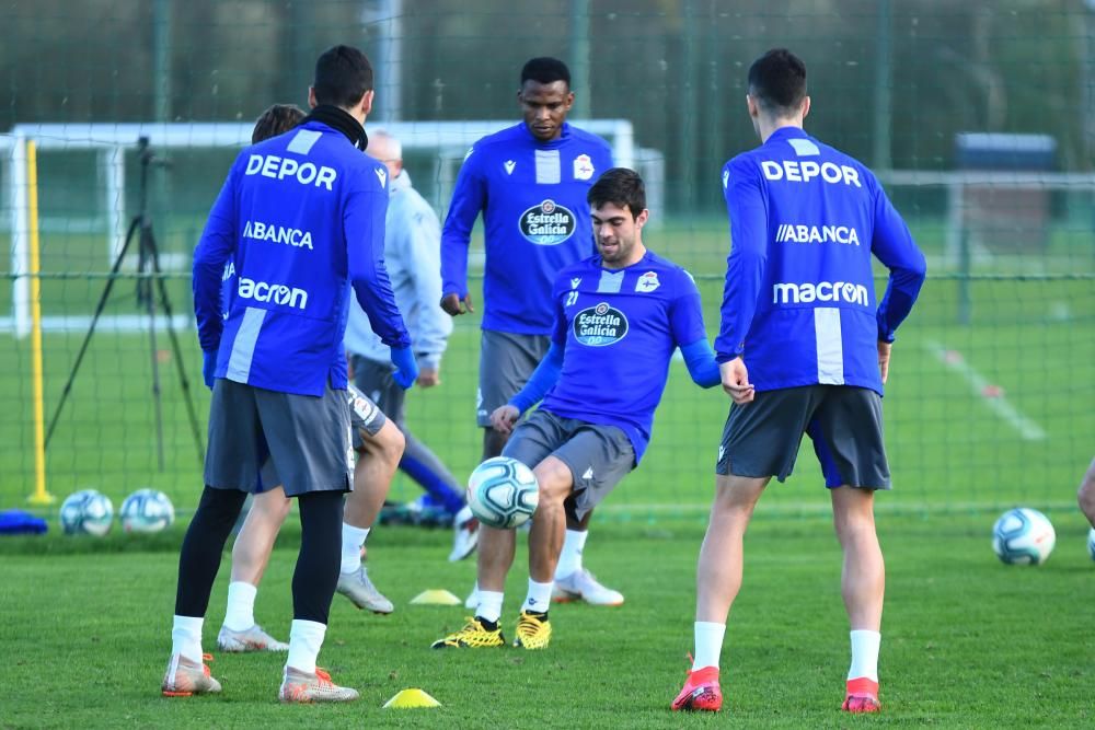 Sabin Merino se reincorpora y completa con normalidad las tareas del entrenamiento.