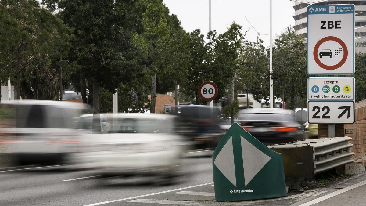 Catalunya es dona tres anys per instal·lar zones de baixes emissions en els municipis de més de 20.000 habitants