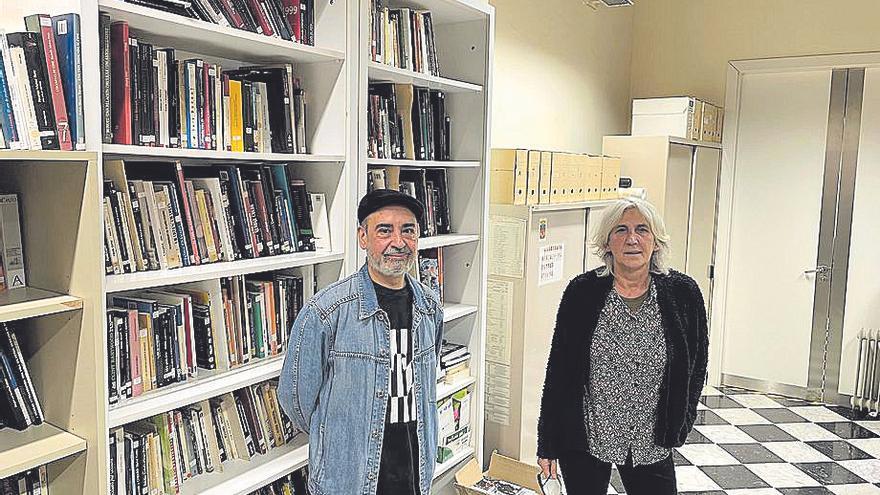 Leandro Martínez y Toña Estévez, en su oficina.