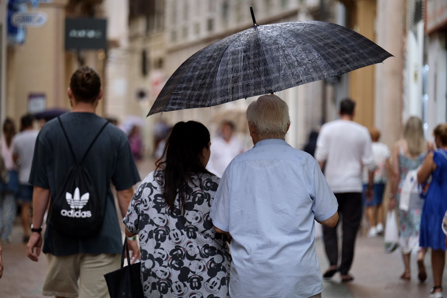 Una tormenta para despedir agosto en Málaga