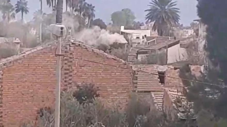 Quejas entre los vecinos de La Arboleja por el humo de una chimenea: &quot;Es bestial&quot;