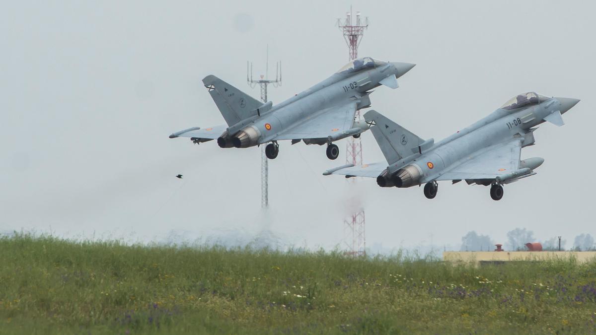 Aviones de la OTAN realizan misiones de vigilancia del espacio aéreo en el área del Mar Negro.