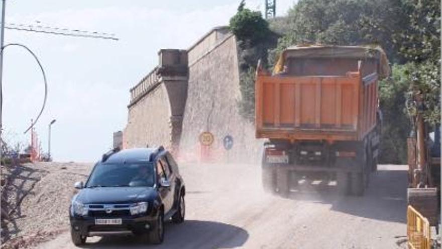 Les obres al castell de Sant Julià de Ramis s&#039;han reprès després d&#039;un any i mig aturades.