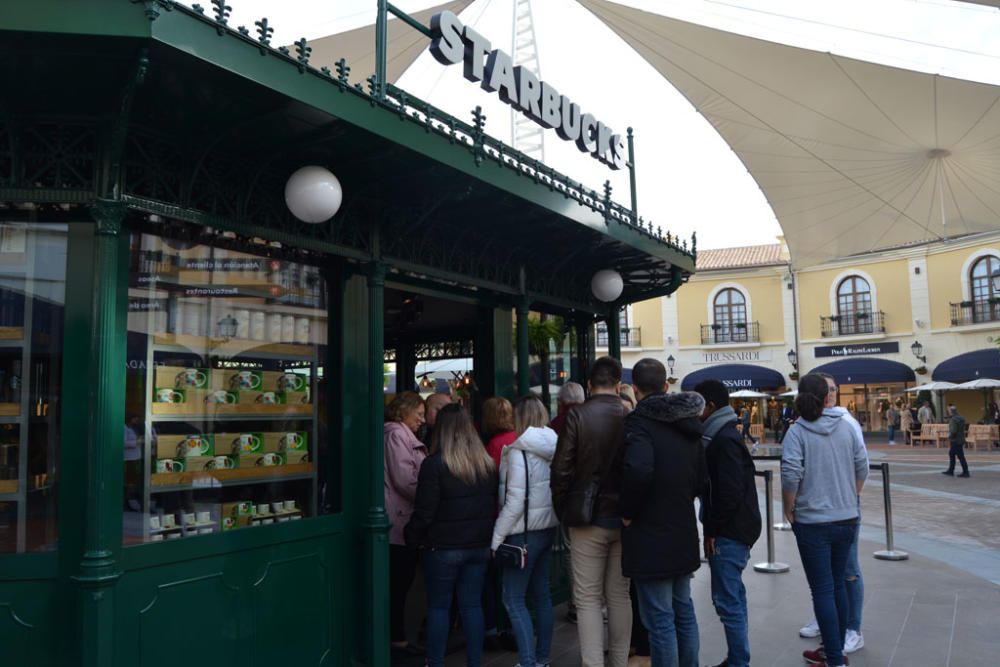 Apertura del outlet de lujo en Plaza Mayor.