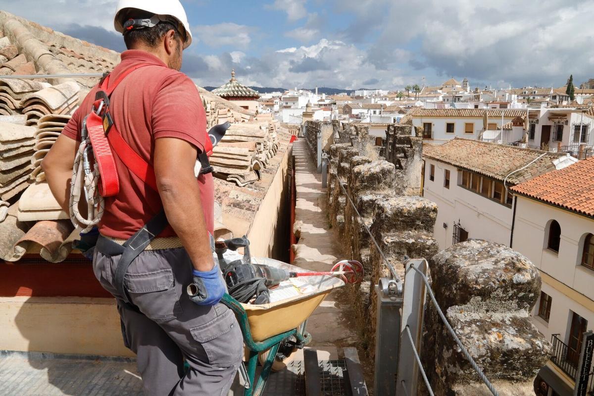Comienza la instalación de la cúpula de madera de la capilla de la Anunciación de la Mezquita-Catedral