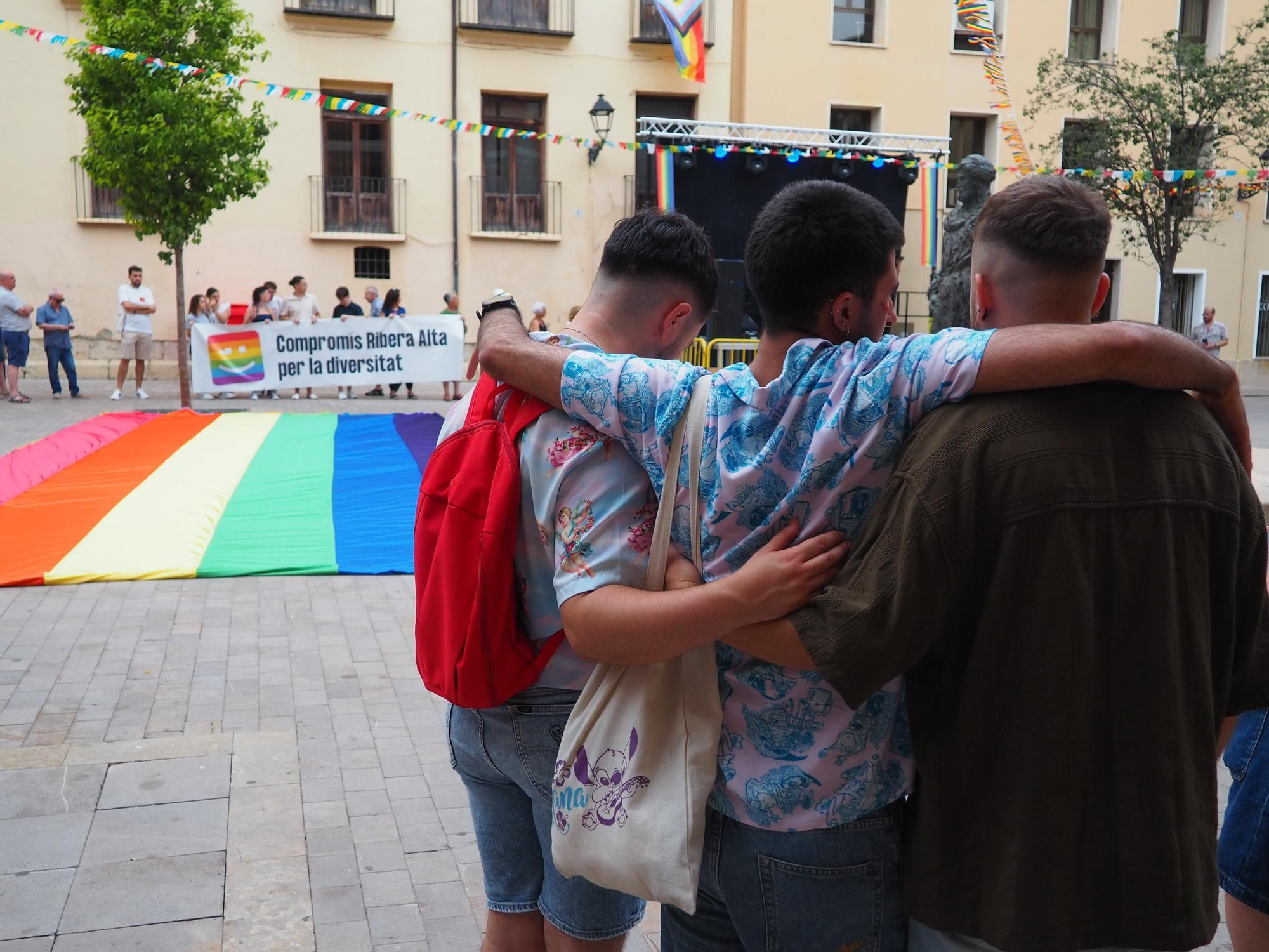 Así ha sido la manifestación del orgullo LGTBI en Alzira
