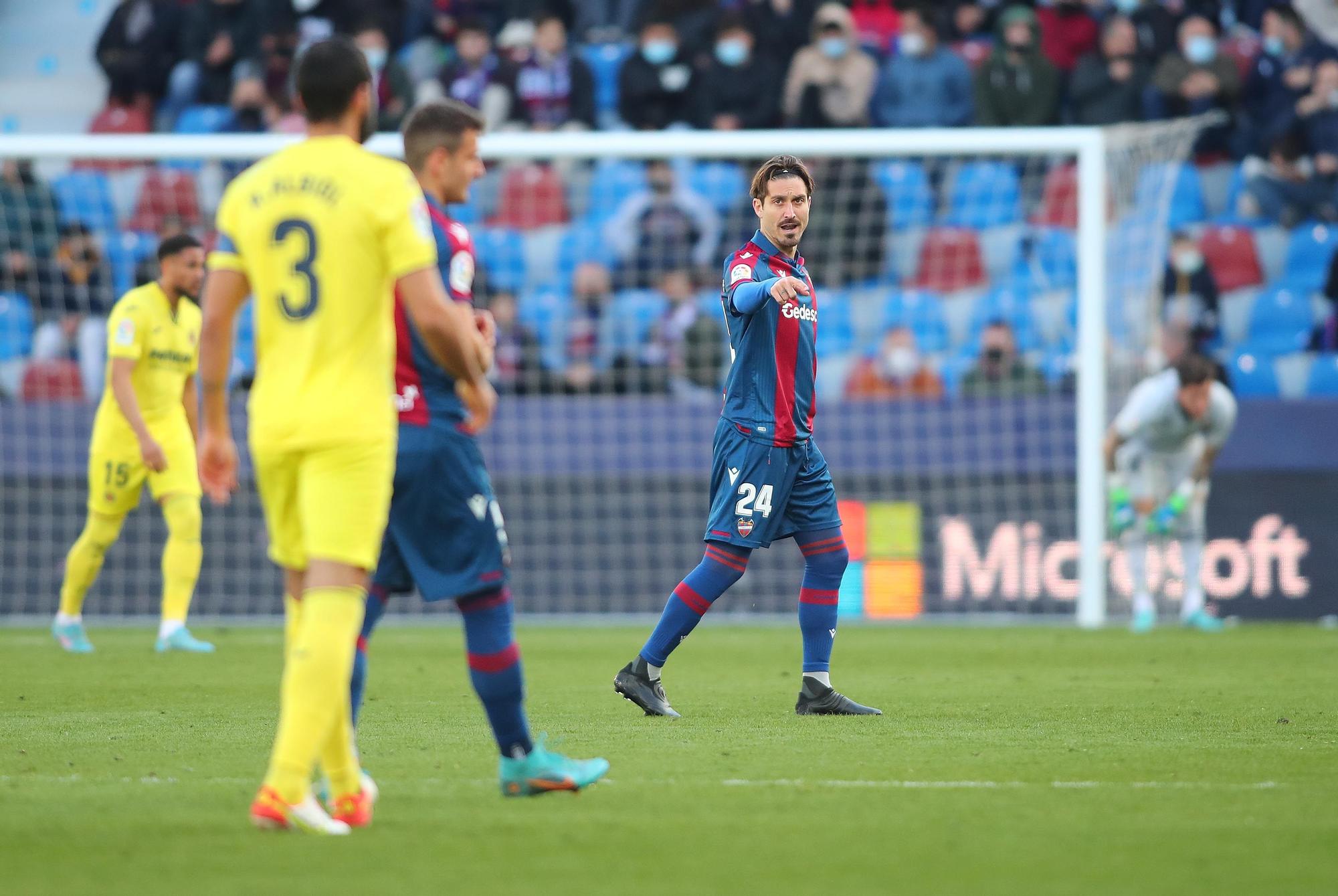 Las imágenes de la victoria del Levante frente al Villarreal en el Ciutat de València